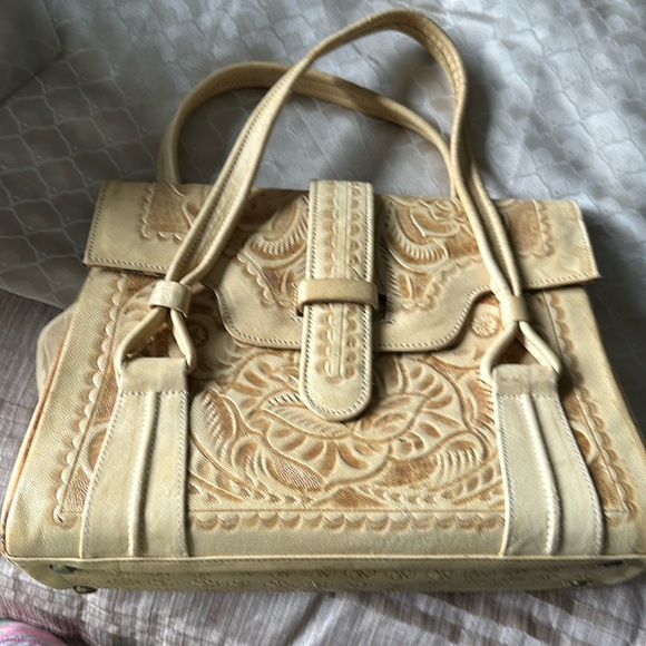 Flores’ Bags Handbags - Vintage Flores Bags hand tooled leather bag